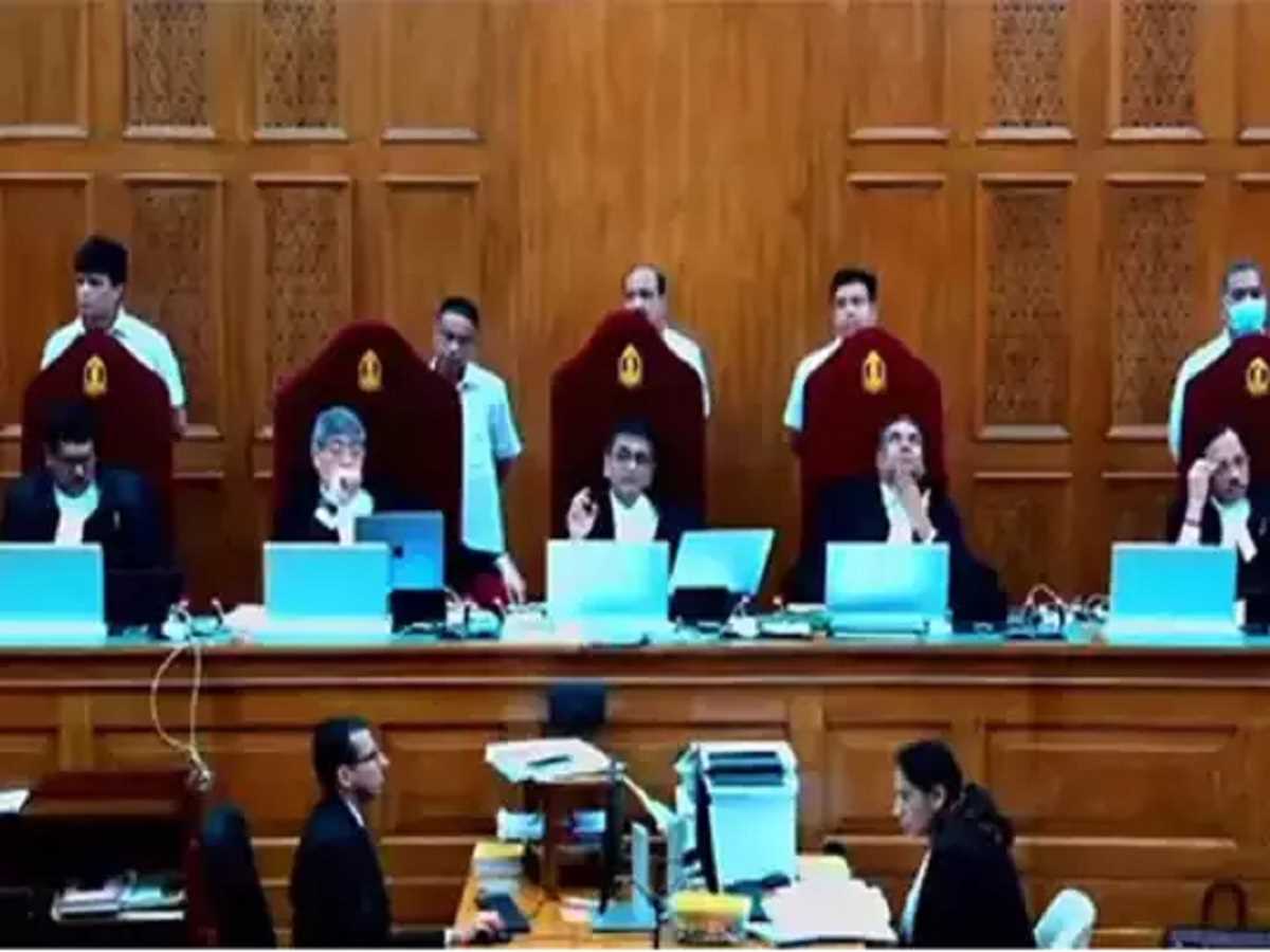 5 जज, 3 फैसले... आर्टिकल 370 पर फैसला सुना रहा SC